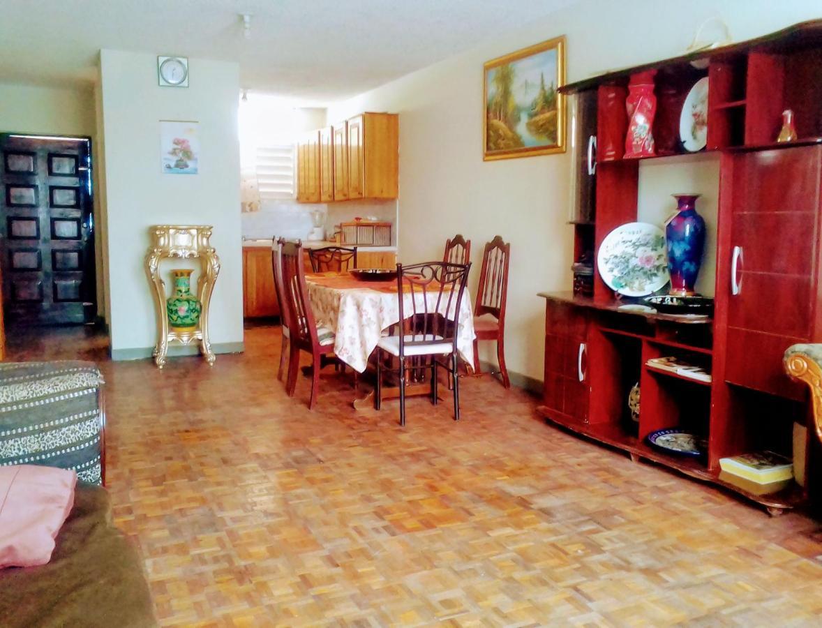 Nice Oakwood Constant Spring Rd Apt Appartement Kingston Buitenkant foto