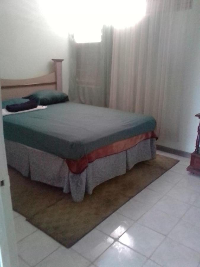 Nice Oakwood Constant Spring Rd Apt Appartement Kingston Buitenkant foto